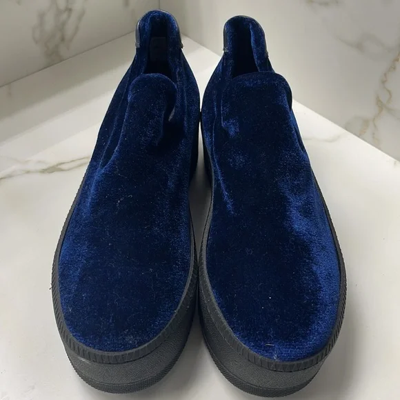 Unisex Barneys newest New York